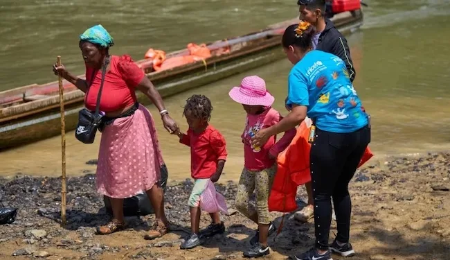 El paso de niños migrantes por la Selva del Darién ha aumentado un 40% este año, dice Unicef