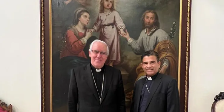 El obispo nicaragüense Rolando Álvarez visita Sevilla tras ser desterrado a Roma