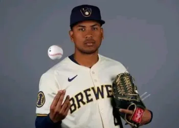 Pelotero de Nicaragua sube a Grandes Ligas