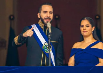 Nayib Bukele promete curar la enfermedad económica durante su discurso de toma de posesión