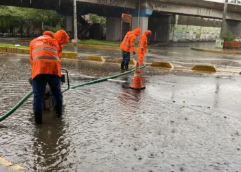 Arrecian lluvias en prácticamente todo El Salvador y hay más reportes de emergencias