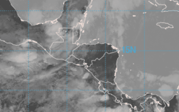 Abundante lluvia y riesgo de inundaciones en gran parte de Centroamérica
