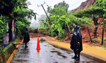 Al menos 3 fallecidos por derrumbe en el occidente de El Salvador