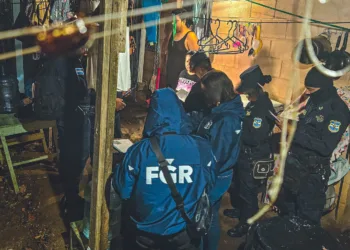 Autoridades salvadoreñas anuncian arresto de presunta banda de ciberestafadores