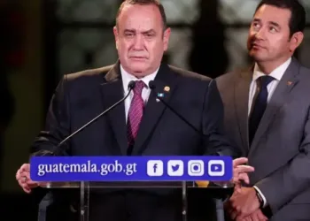 Presentan denuncia contra 2 ex presidentes guatemaltecos ante Corte Penal Internacional