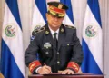 Director de la policía salvadoreña continuará en su cargo por decisión de Bukele