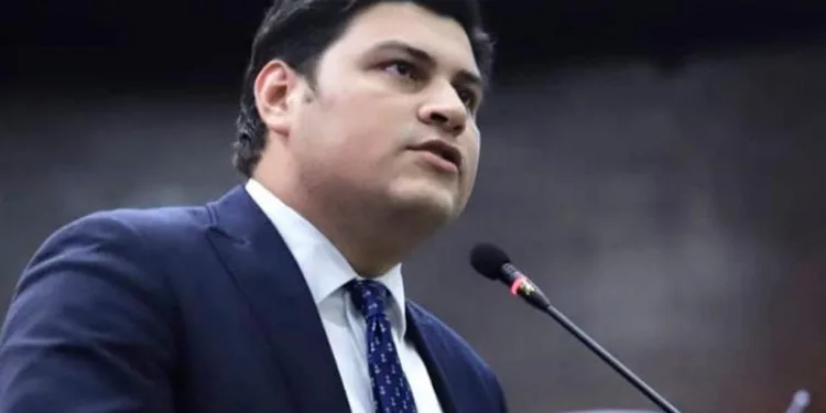 Ministro de Finanzas de Honduras anuncia que presentará denuncias por millonaria corrupción