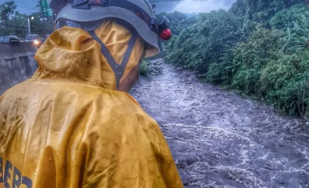 El Salvador en alerta naranja por lluvias