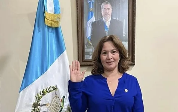 Juramentan a la nueva ministra de Salud de Guatemala