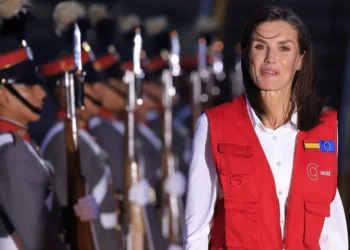 Reina de España comienza visita a proyectos de cooperación en Guatemala