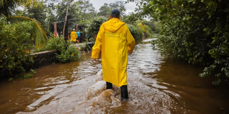 Más muertos, derrumbes e inundaciones por lluvias en Centroamérica