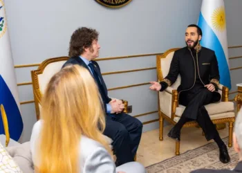 Mandatarios y otros invitados le desean éxito al presidente salvadoreño