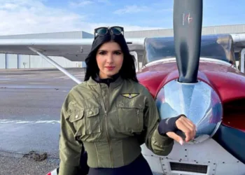 La joven aviadora nicaragüense que ofrece tours aéreos en Estados Unidos
