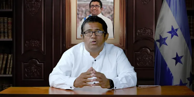 Alcalde de Choluteca endosa su apoyo al aspirante a candidato a la presidencia de Honduras Salvador Nasralla