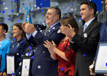 Construirán 4 ciudades deportivas en Guatemala, anuncia el presidente