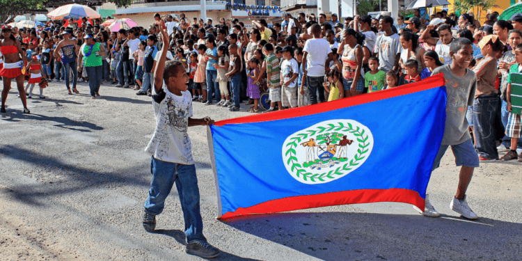 Belice celebra 43 años de independencia