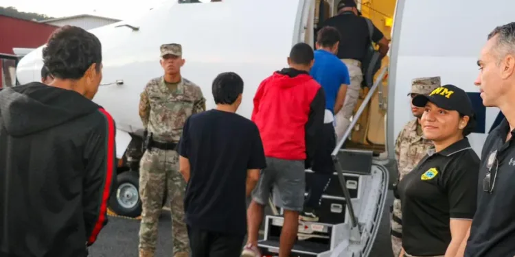 Panamá ya envió 19 vuelos de deportados con la ayuda de EEUU