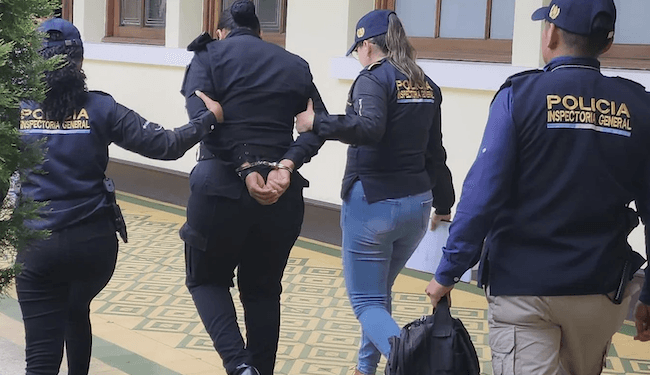 Guatemala desmantela una banda de coyotes que incluía a policías