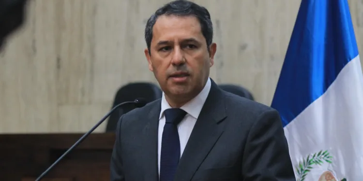 Presidente de la Corte Suprema de Guatemala desmiente acusaciones de los magistrados sobre favorecer a jueces
