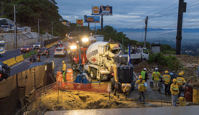 Anuncian cierre de carriles en ruta de ingreso a la capital guatemalteca desde El Salvador