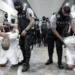 El Salvador recibe a 238 prisioneros miembros del Tren de Aragua y 23 de la MS-13 enviados por EEUU