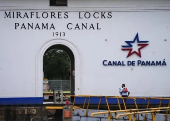 Moody’s advierte a Panamá que deterioro fiscal y riesgos crediticios