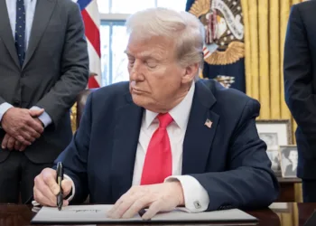 Presentan demanda legal contra Trump por cancelar el “parole humanitario”