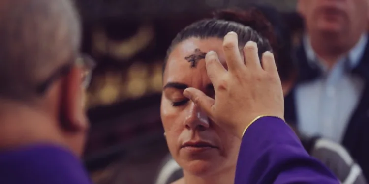Católicos Centroamericanos viven con fe el Miércoles de Ceniza, el inicio de la Cuaresma