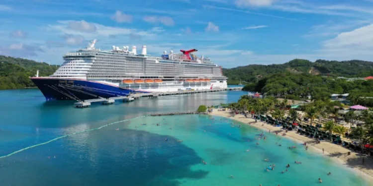 Flujo de turistas salvadoreños a Honduras cae un 12 % en 2024, según informe