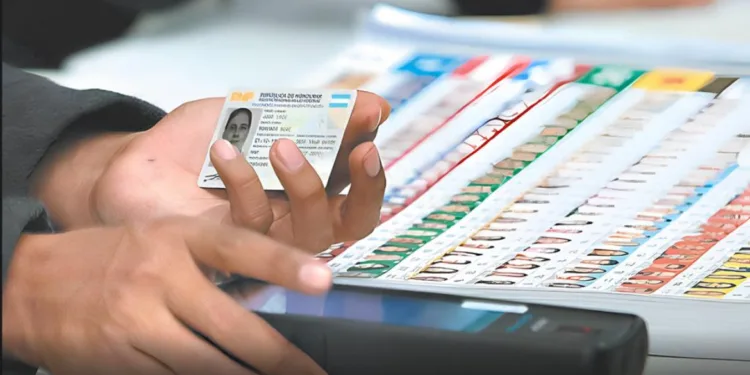 Propuesta del consejero electoral oficialista sobre no computar algunas actas pone en riesgo integridad de primarias hondureñas