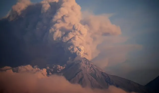 Más de 30,000 familias están en riesgo en Guatemala por erupción del Volcán de Fuego, confirman autoridades