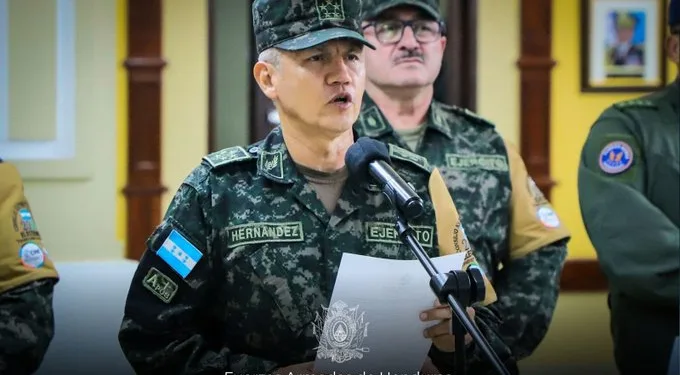 Jefe militar hondureño minimiza problemas logísticos de las primarias y se desliga de estos