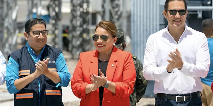 Presidenta de Honduras advierte a los políticos que “no permitiré injurias”