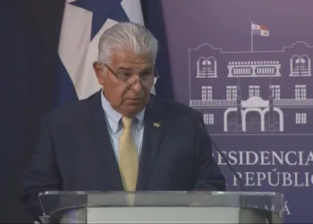 Mulino reitera que abordarán con seriedad futuro de la mina de cobre entre arbitrajes millonarios