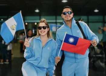 Guatemaltecos creadores de contenido emprenden aventura hacia Taiwán