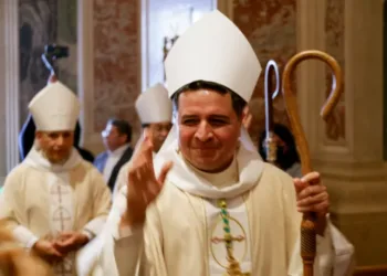 Obispo salvadoreño en Washington destaca el impacto de los inmigrantes en la grandeza de EEUU