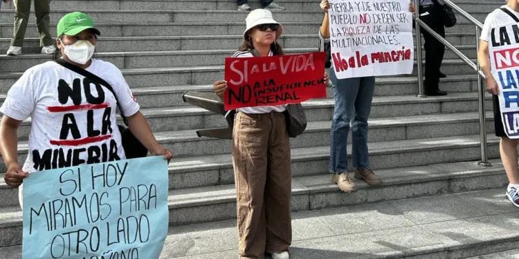 Iglesia Católica en El Salvador entregará firmas para solicitar derogación de la Ley de Minería