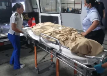 Víctimas de tragedia aérea en Roatán fallecieron por hemorragias cerebrales y por inmersión, dicen forenses