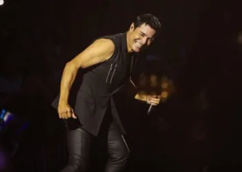 Chayanne pone a bailar a El Salvador y arranca con éxito su gira “Bailemos otra vez” en Centroamérica