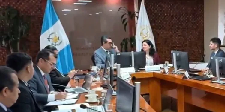 Guatemala cabildea con S&P Global Ratings para subir calificación soberana