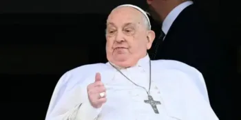 El papa Francisco enfrentará dos meses de convalecencia tras regreso al Vaticano