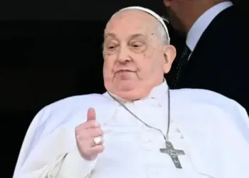 El papa Francisco enfrentará dos meses de convalecencia tras regreso al Vaticano