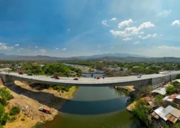 Reportan significativo avance  en la construcción de puente en frontera Guatemala y El Salvador
