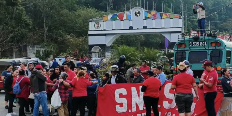 Cámara de Industria de Guatemala condena los bloqueos de calles montados por sindicalistas