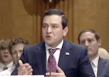 Embajador nominado por Trump para Panamá advierte influencia china y promete priorizar seguridad y neutralidad del Canal