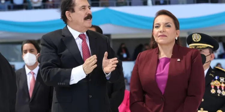 Foro de Madrid denuncia intento de Xiomara Castro y Mel Zelaya de socavar la libertad electoral en Honduras