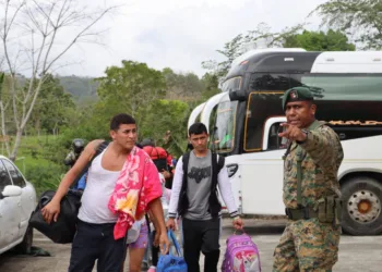 Costa Rica y Panamá coordinan esfuerzos para atender el flujo migratorio inverso