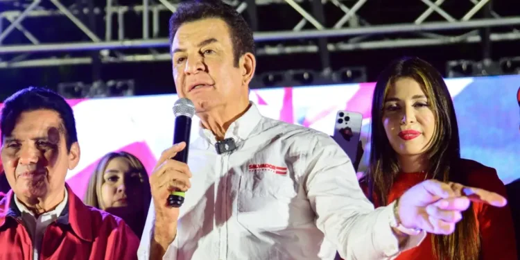 Nasralla y otros liberales fustigan a Mel Zelaya por las primarias de Honduras