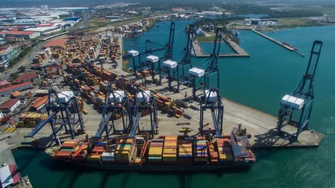 Gobierno panameño dice que continuará auditoría a concesionaria de puertos pese a venta