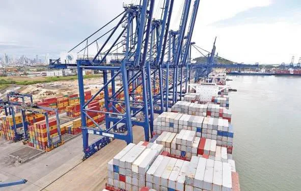 Panamá solicitará información a la empresa china Hutchison Ports sobre la venta de la concesión de Balboa y Cristóbal